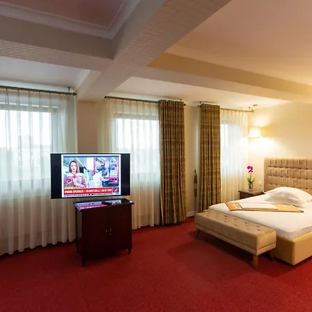 Art Hotel 4*