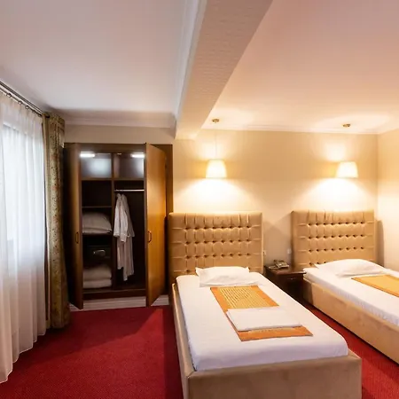 Hotel Art 4*
