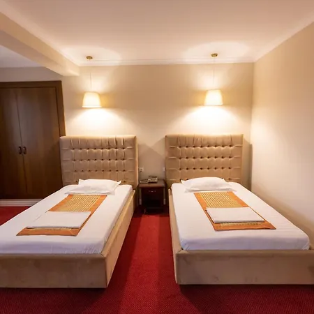 Hotel Art 4*